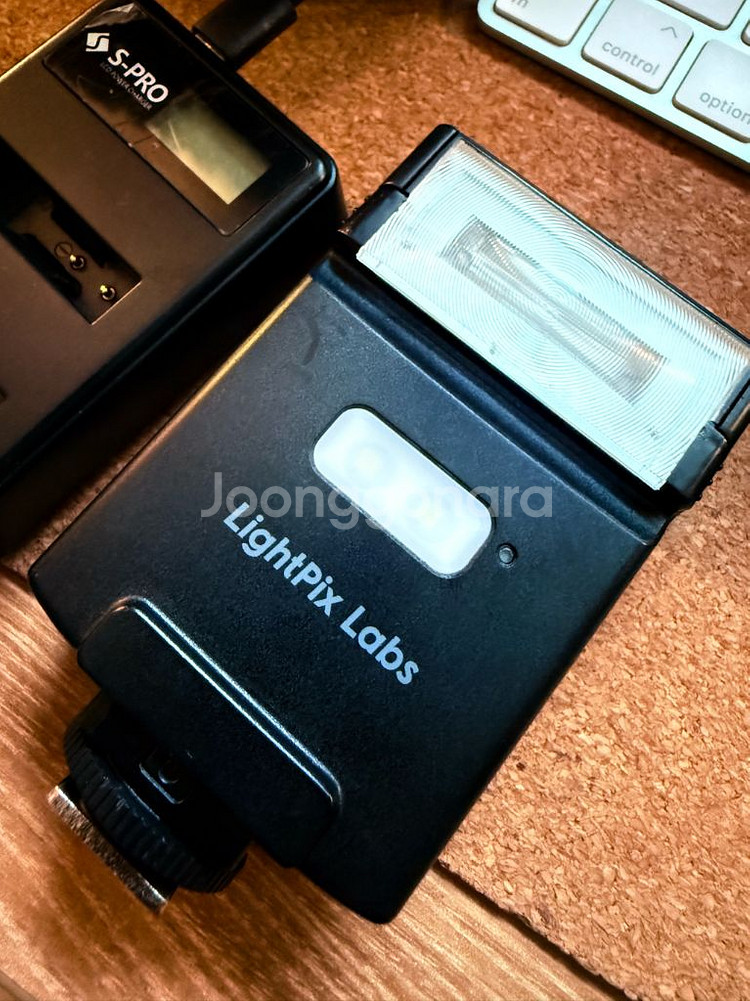 FlashQ Q20ii 카메라 플레쉬 팝니다--0