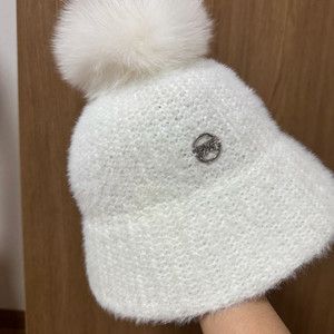 피엑스지 작년신상 털모자 팔아요