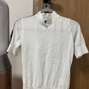 테일러메이드 반카라티셔츠 팔아요