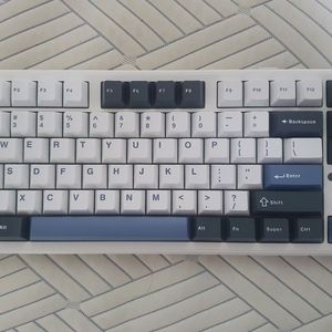 독거미 F87 PRO 회목축 그레이축팝니다