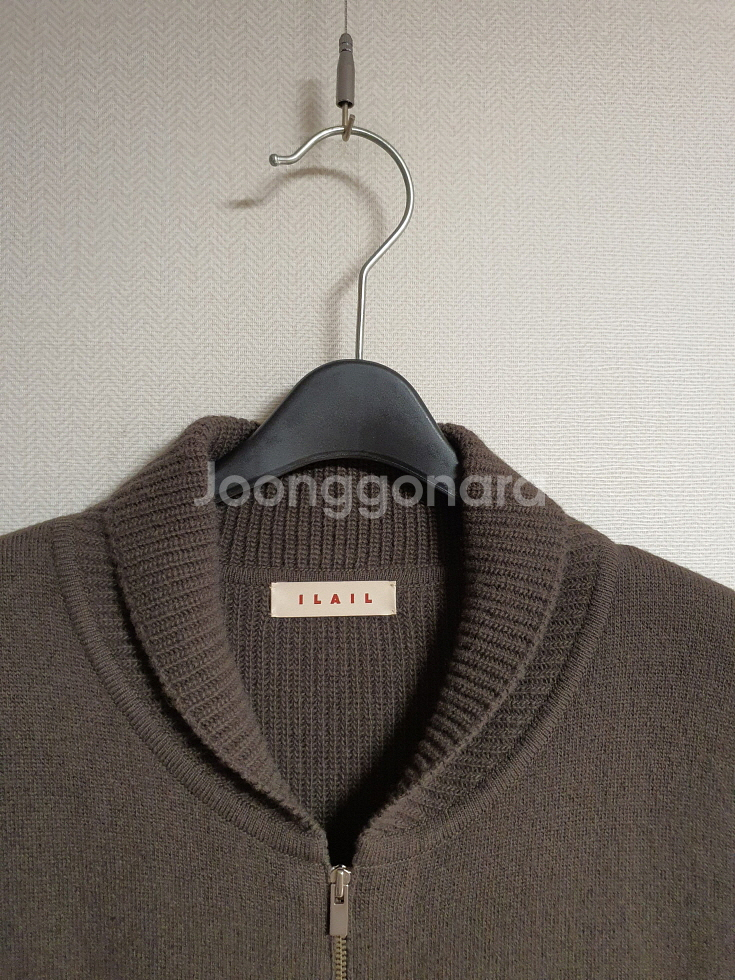 일라일 ILAIL 캐시미어 울 니트 집업 가디건형 베스--3