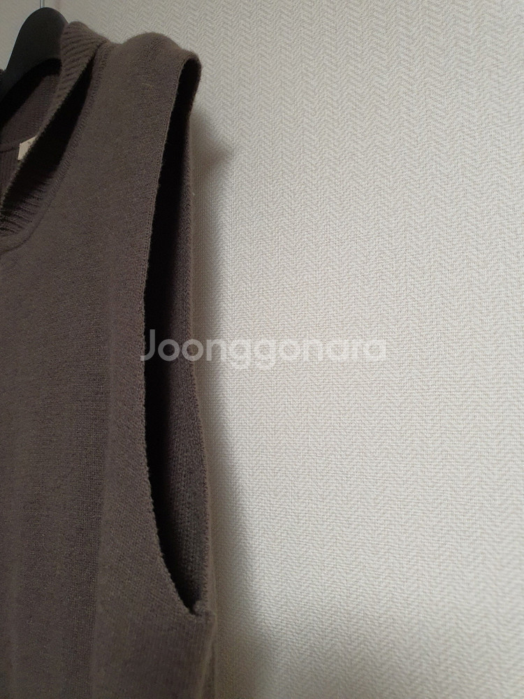 일라일 ILAIL 캐시미어 울 니트 집업 가디건형 베스--5