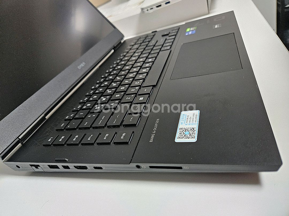 HP 오멘 17 RTX 3080 Ti 게이밍 노트북--5