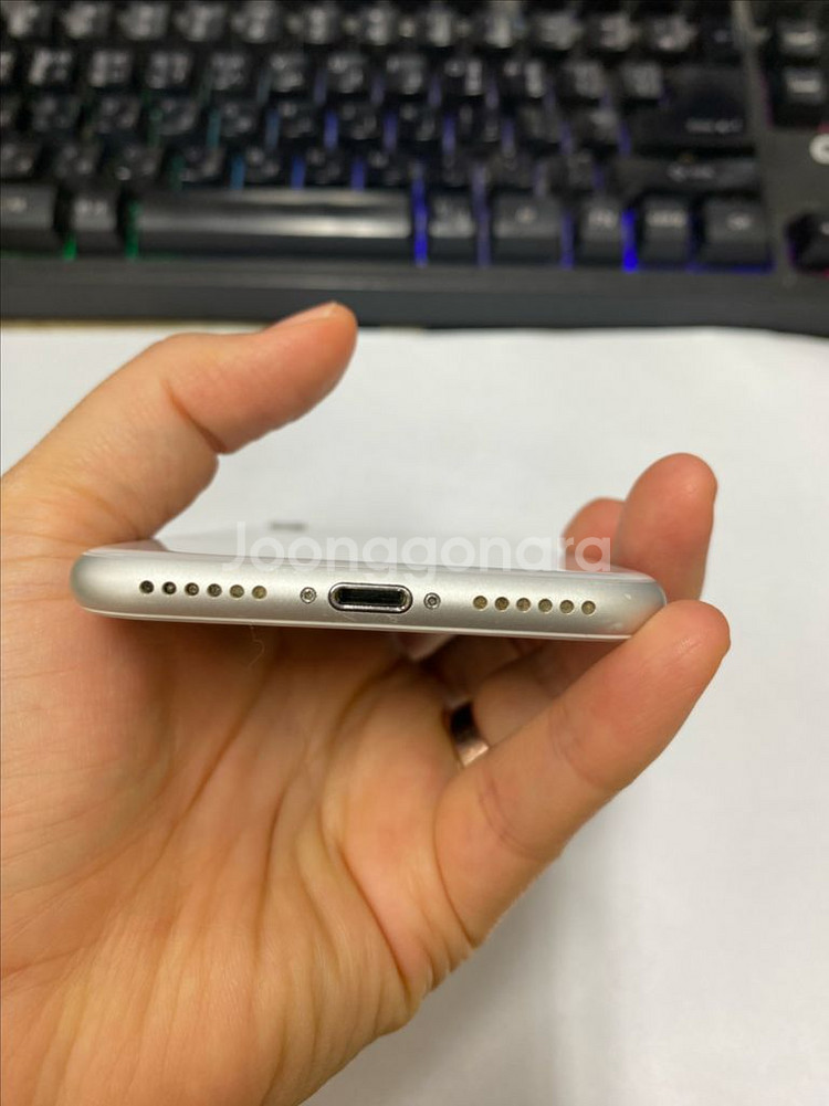 499460 아이폰8 실버 A급 64GB 무잔상 90%--6