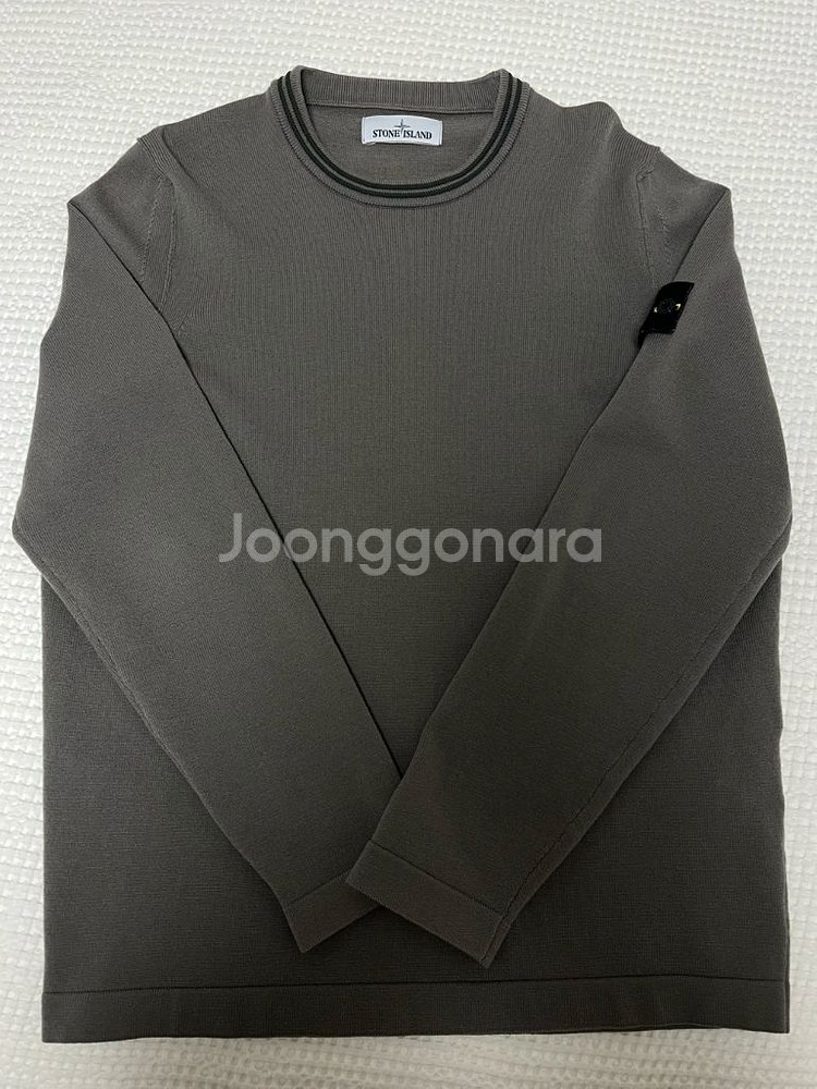 스톤아일랜드 니트 (L사이즈) A급--0