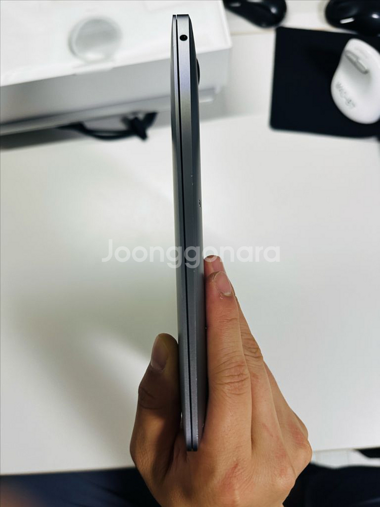 애플 맥북 에어 M1 16GB/256GB 팝니다.--2