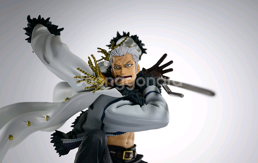 반프레스토 원피스 조형왕6 타시기,스모커 피규어 2종--2