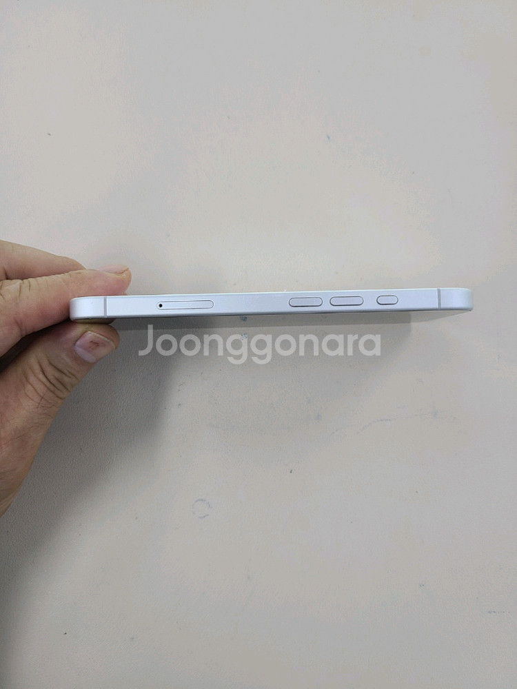 아이폰16 128기가 밧데리92프로 무기스 상태최상 ^--2