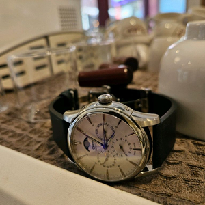 오리스 아뜰리에 문페이즈