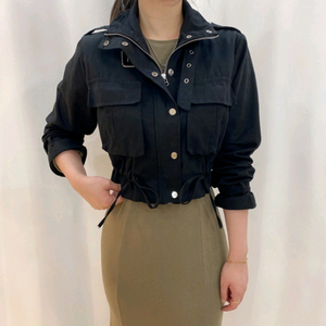 (새상품) 포켓 스트링 반크롭 야상점퍼