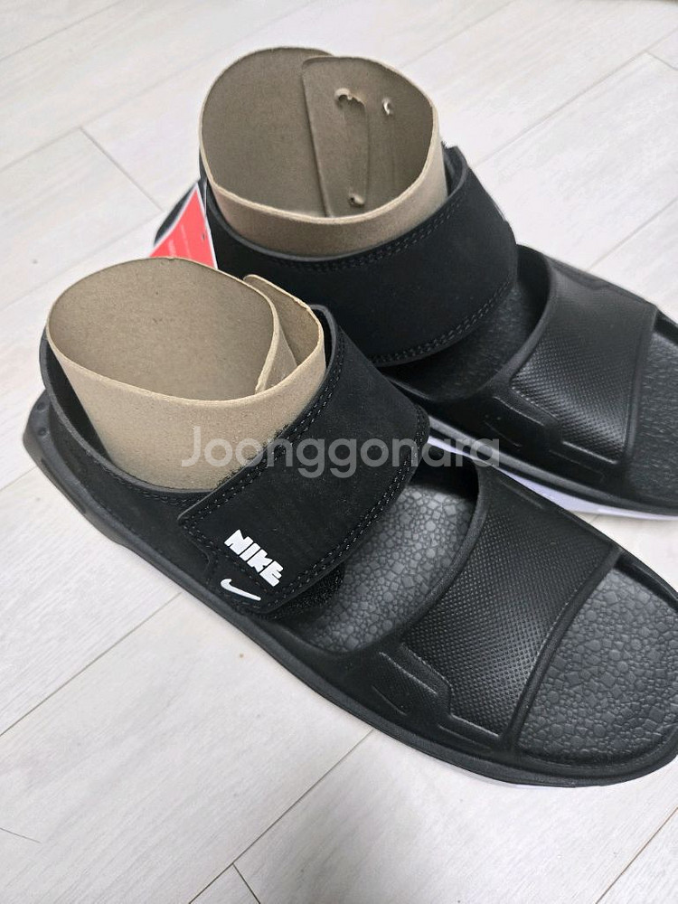 나이키 샌들. 260사이즈--0