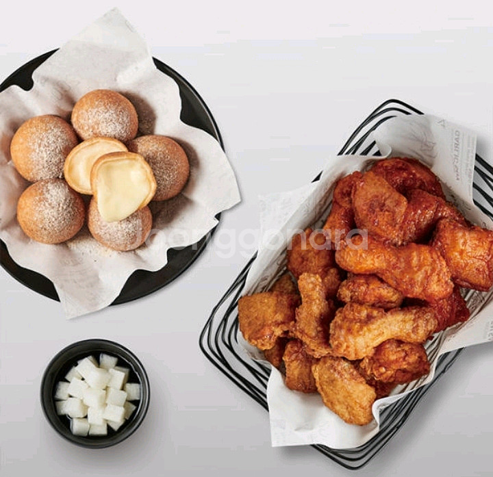 교촌치킨(레드콤보 반반콤보 허니콤보 레허순살)--0