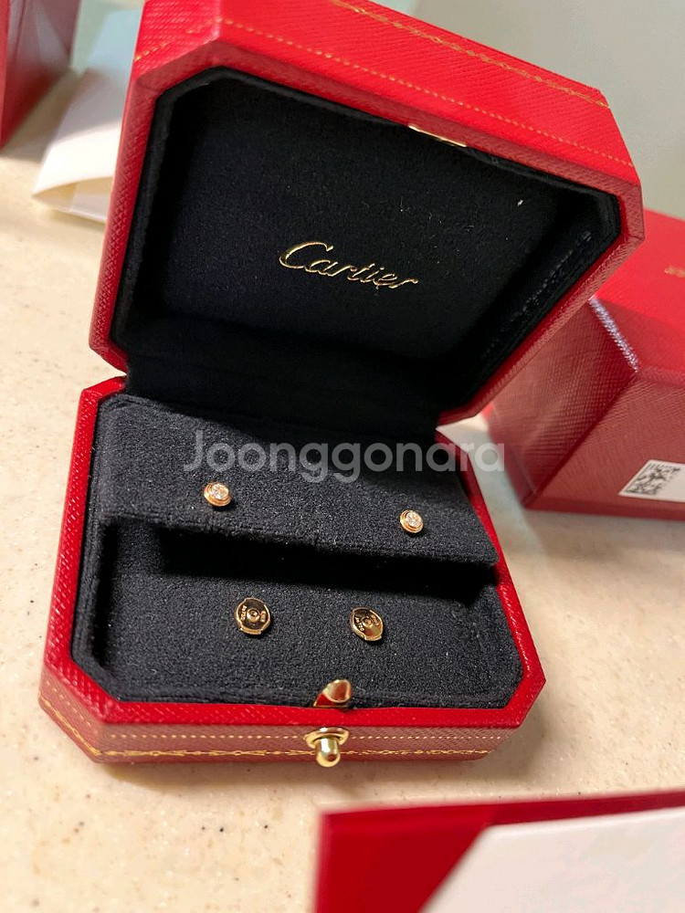 까르띠에 다무르 스터드 다이아몬드 귀걸이--0