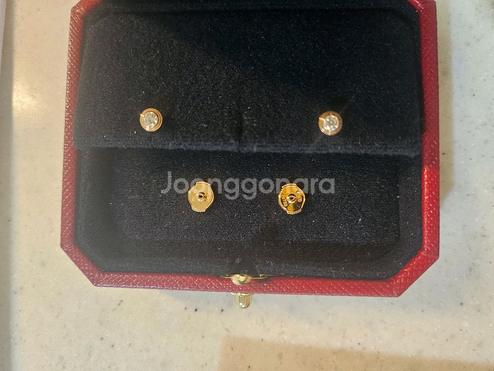 까르띠에 다무르 스터드 다이아몬드 귀걸이--3