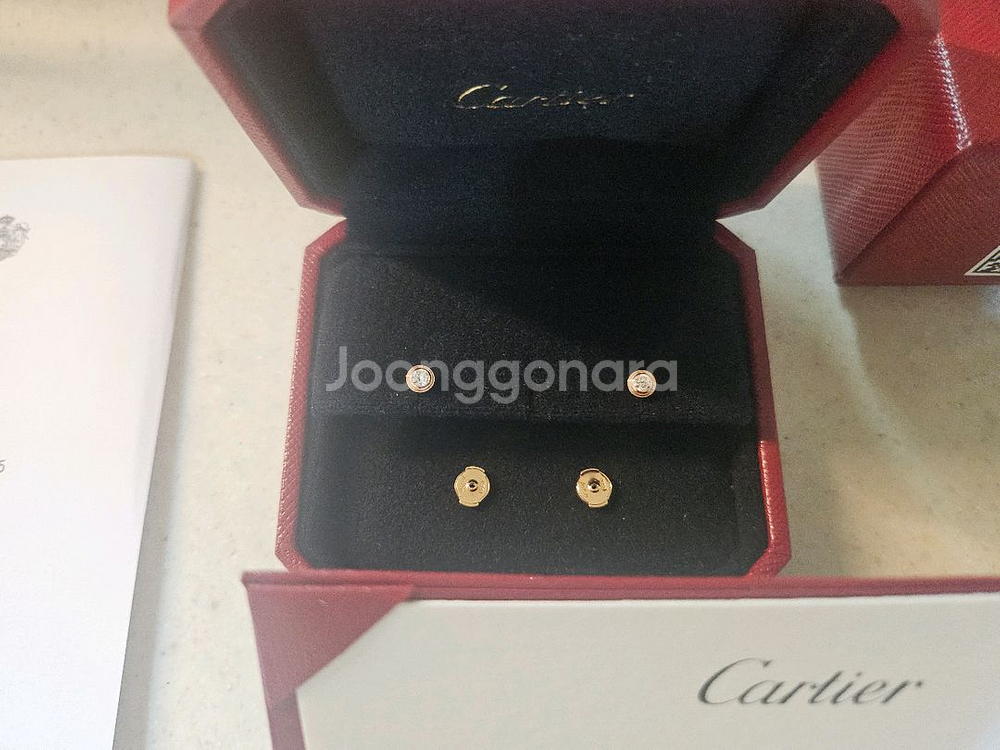 까르띠에 다무르 스터드 다이아몬드 귀걸이--4