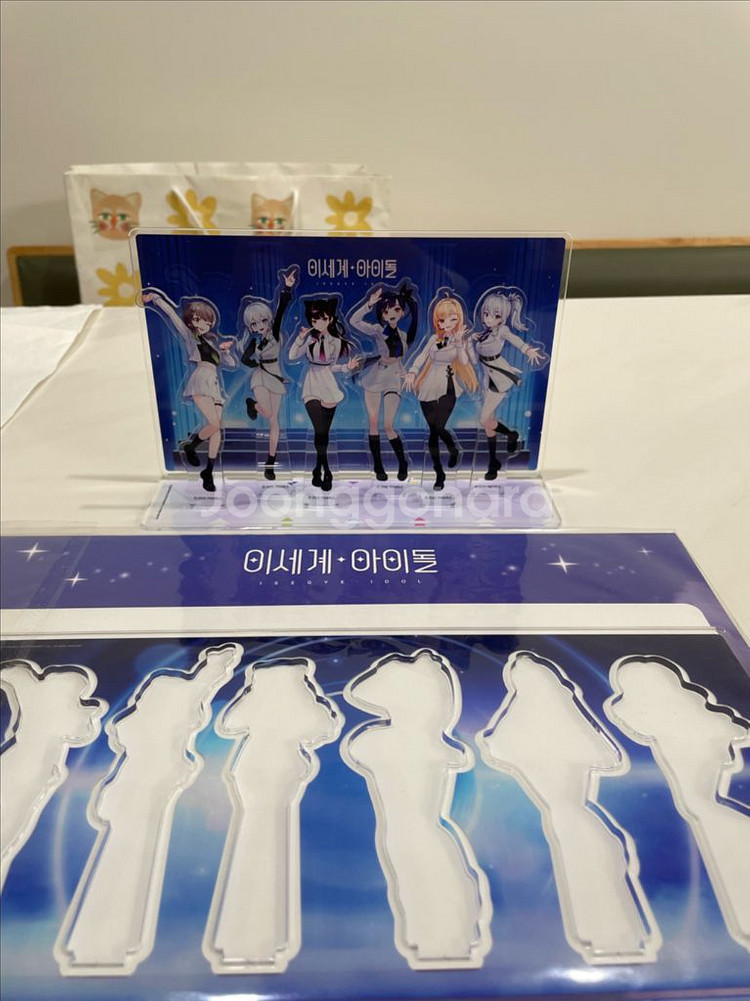 이세계아이돌 디오라마 아크릴 굿즈 팔아요--0