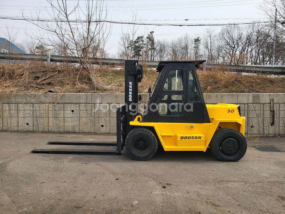[중고지게차] 두산 LD50 5톤 디젤지게차--1
