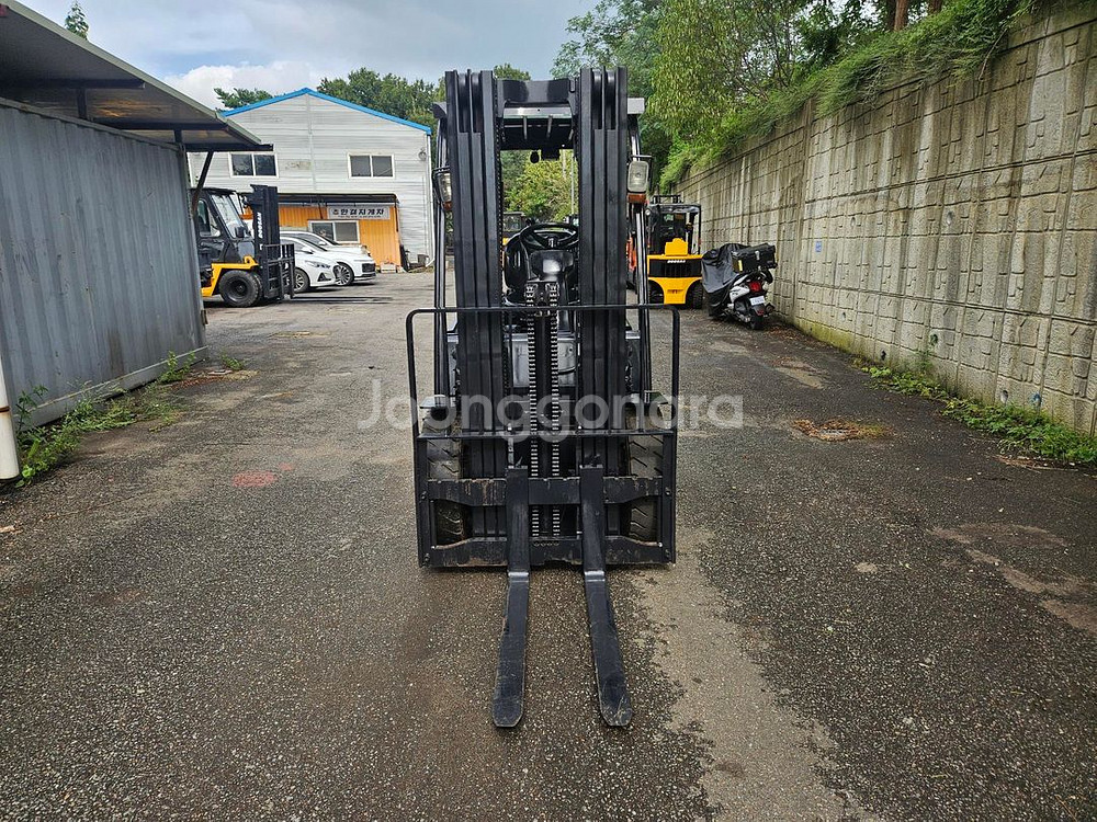 [중고지게차] 두산 D20S-7 2톤 3단 디젤지게차--1