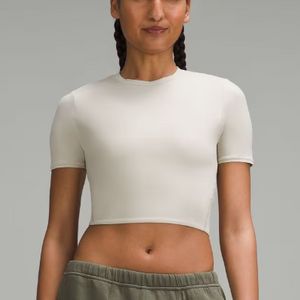 룰루레몬 Nulu 크루넥 크롭 티셔츠 xs