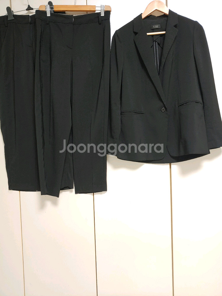 한섬 타임 블랙 정장세트 (자켓 +팬츠2개)--0
