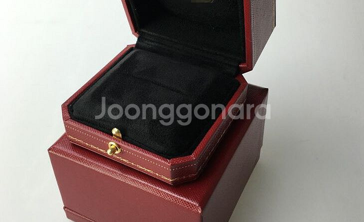 까르띠에케이스 판매합니다--5