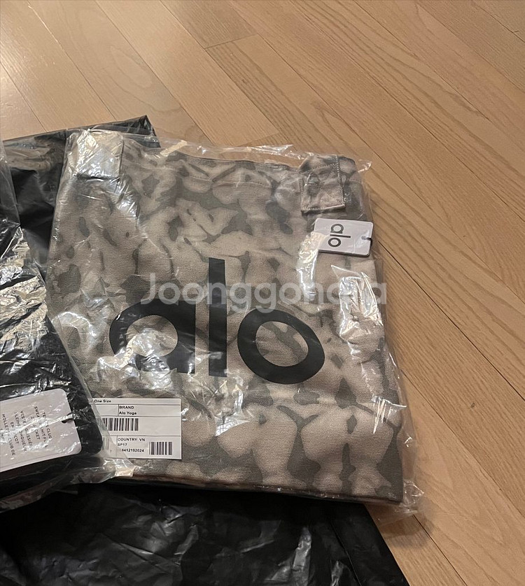 알로 alo 요가 타이다이 쇼퍼백--0