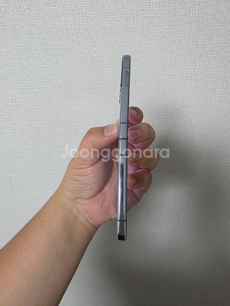 갤럭시 Z플립4 블루 256기가 팝니다--4