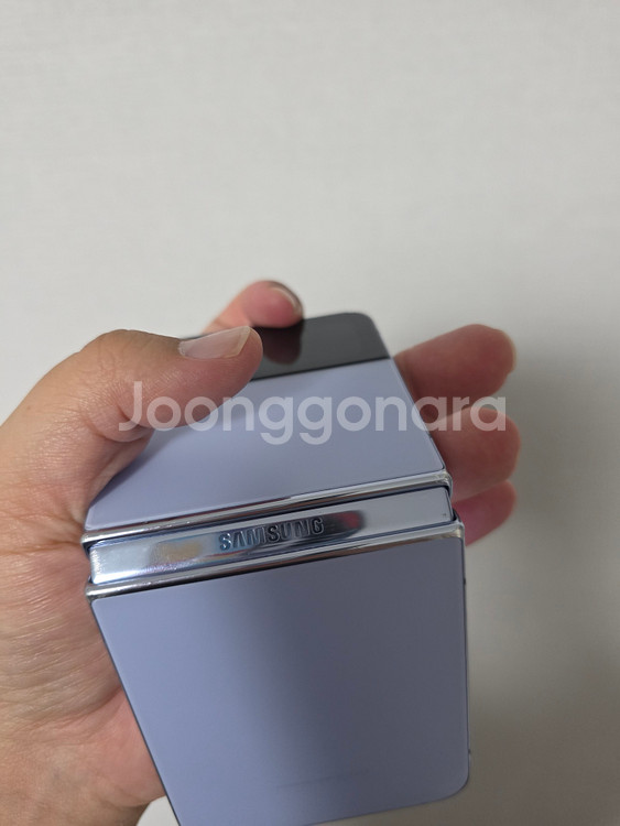 갤럭시 Z플립4 블루 256기가 팝니다--7