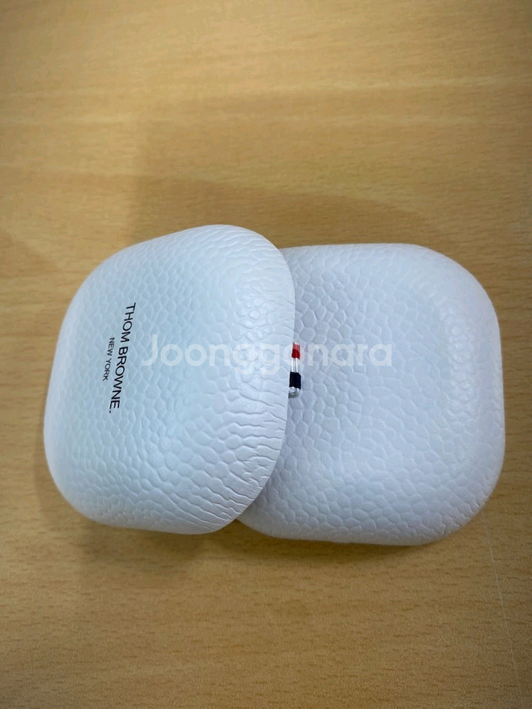 [추석]갤럭시 버즈2 톰브라운 한정판 미사용 가죽케이스--3