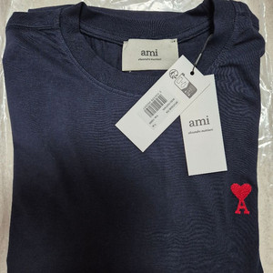 [새상품] 아미 하트 로고 반팔티