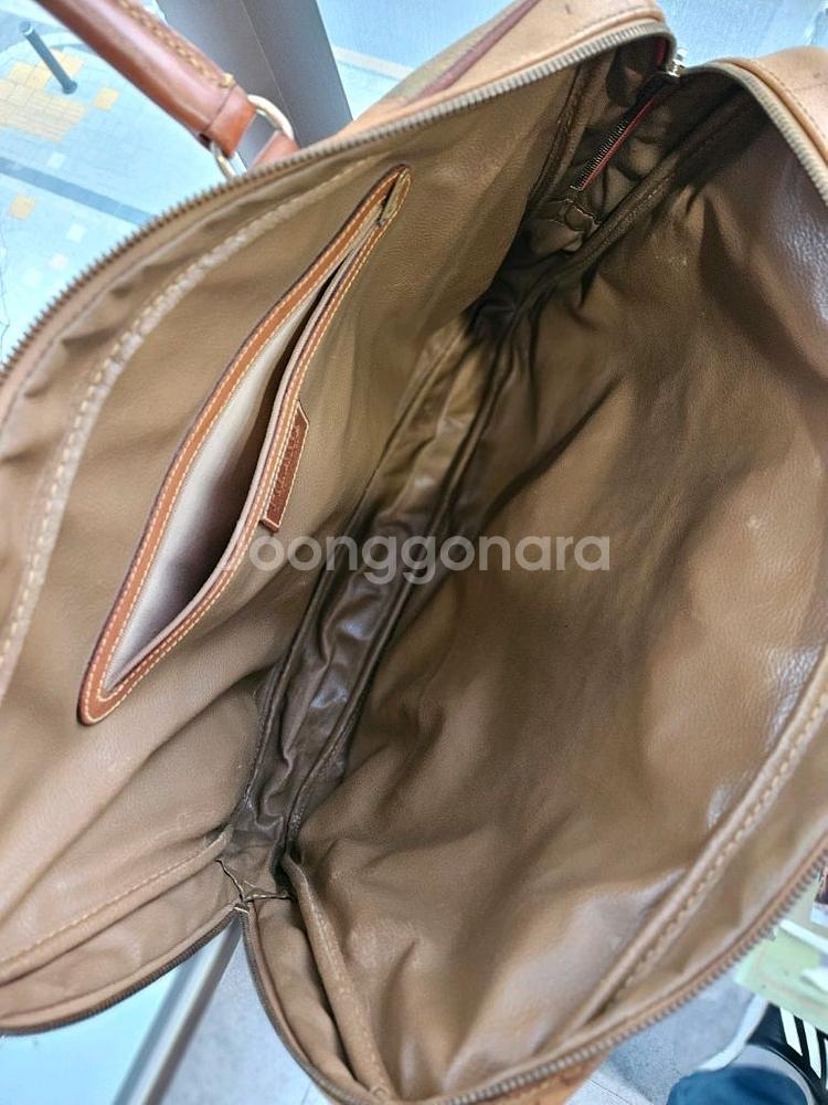 알비에르 마르티니 서류가방 판매합니다--1