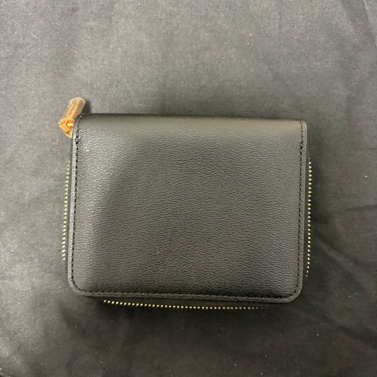 쿠론 지갑 이미지