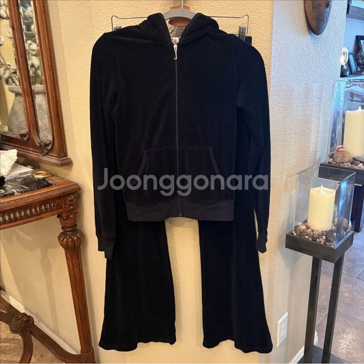 쥬시꾸뛰르 벨벳 트레이닝 블랙 셋업--2