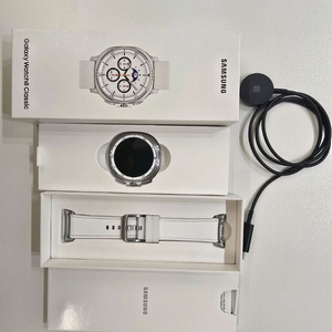 갤럭시워치8 클래식 46mm 화이트 새상품급 풀박스