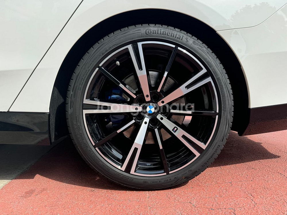 BMW 출고 타이어 미사용 앞뒤사이즈다름--1