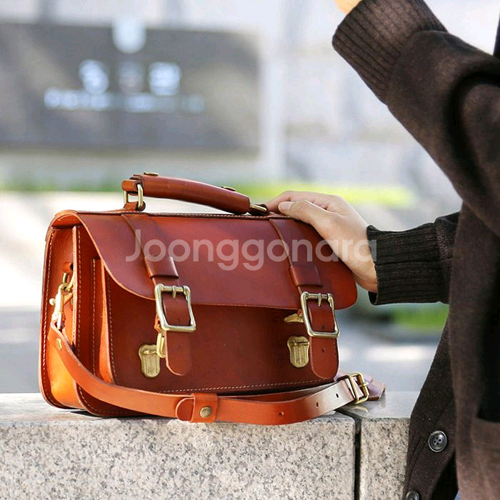 헤비츠 빅포켓사첼백 레디쉬브라운 스몰--1