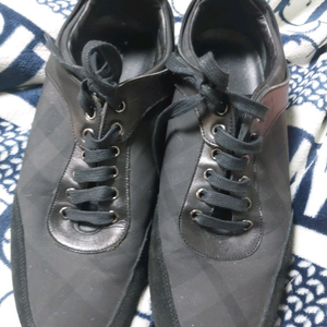 버버리스니커즈