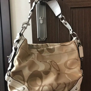 coach 코치 시그니처 숄더백 베이지M0726-119