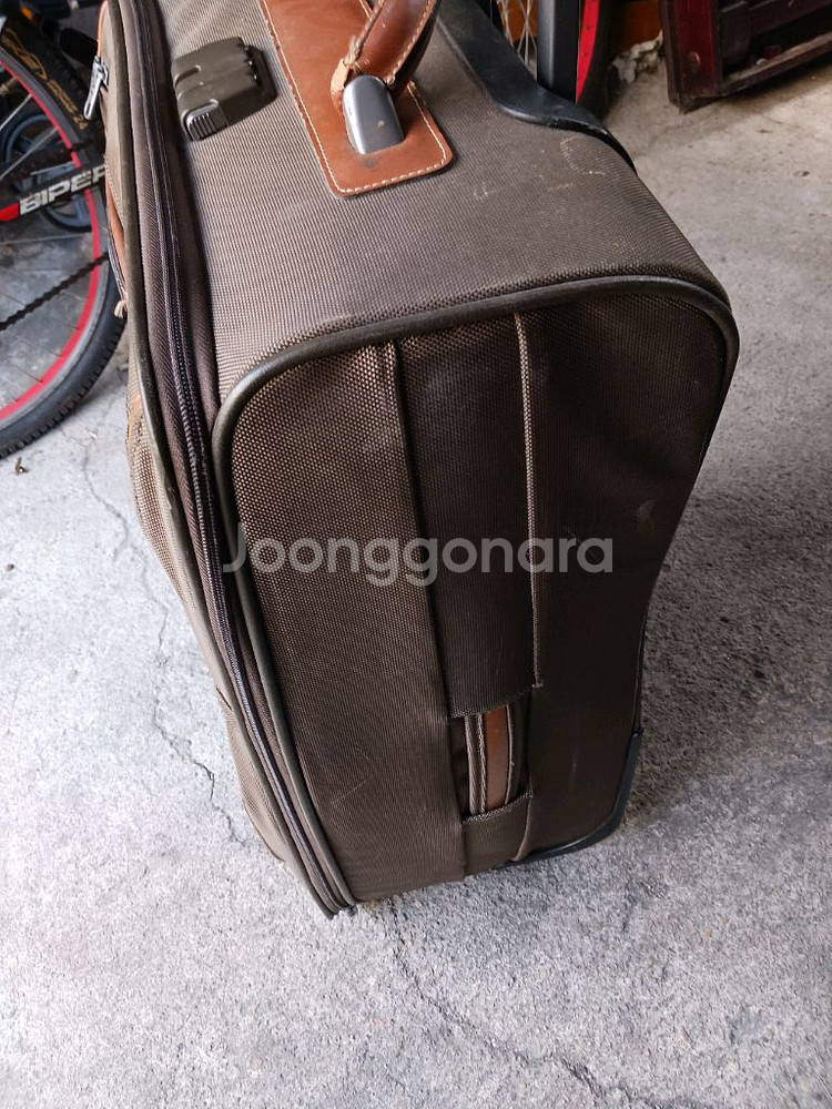 공구보관용 으로 쓸 샘소나이트 24인치 캐리어--2