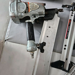 히타치NR90AE, CS26/38, 판매