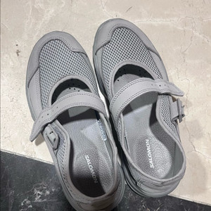 살로몬 메리제인 그레이 240