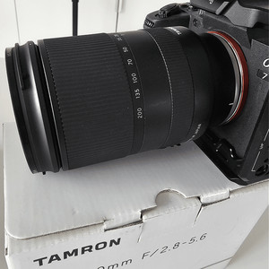탐론 소니 풀프레임 마운트 28-200mm f2.8-5