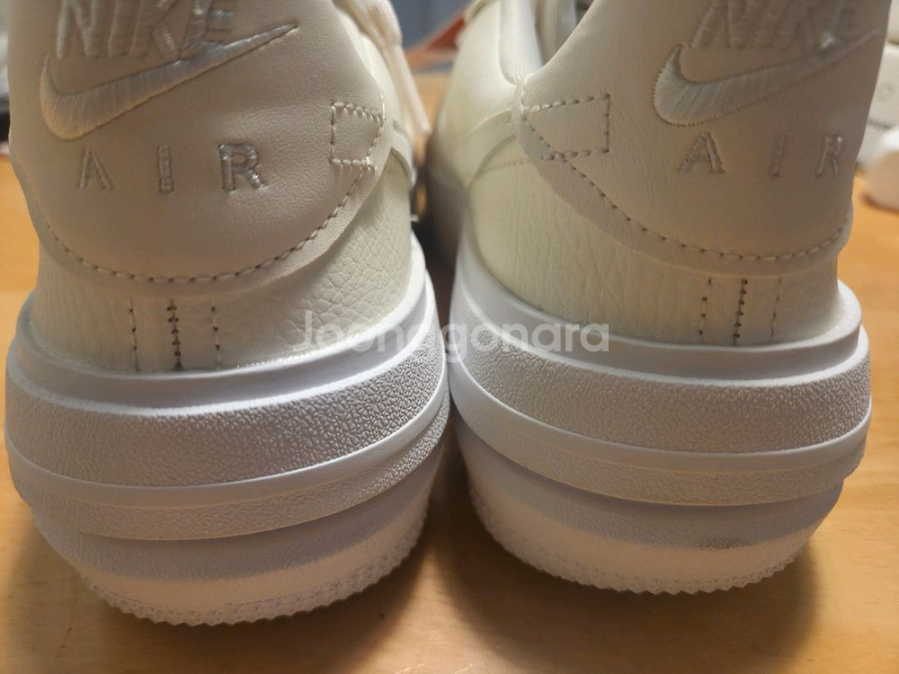나이키 에어포스1 플랫폼 아이보리 235 새상품--3