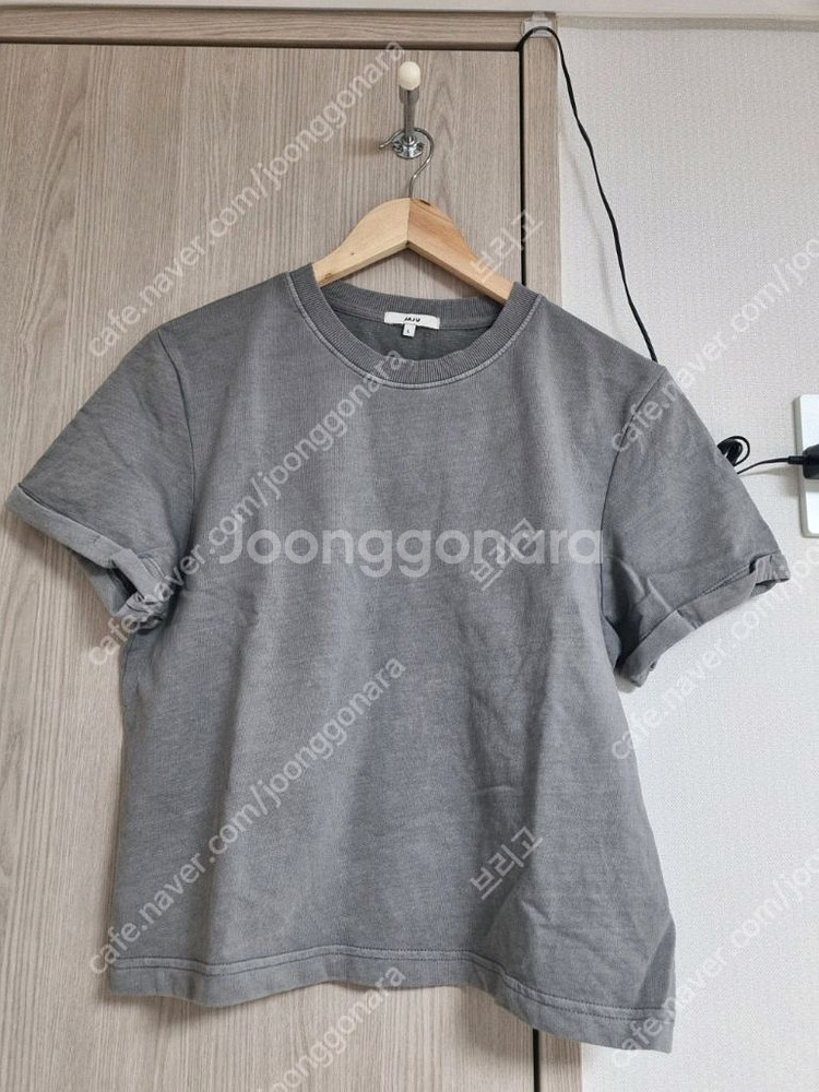 자주 티셔츠 청반바지--0