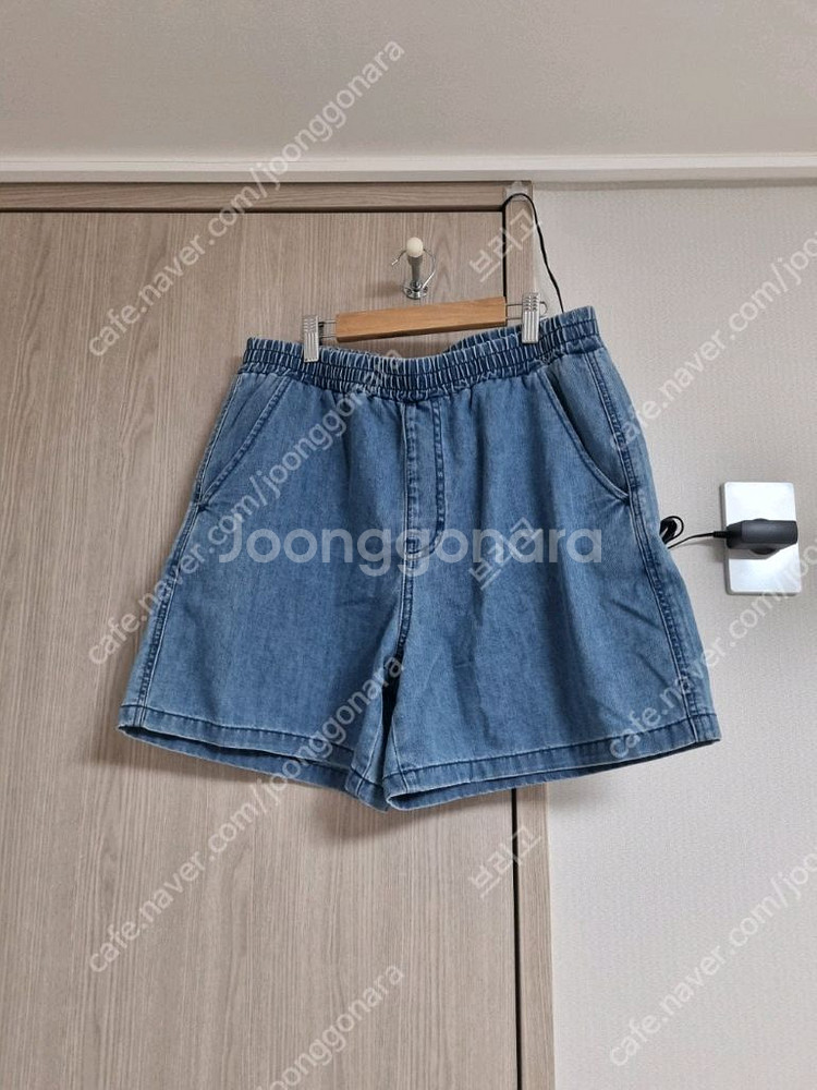 자주 티셔츠 청반바지--11