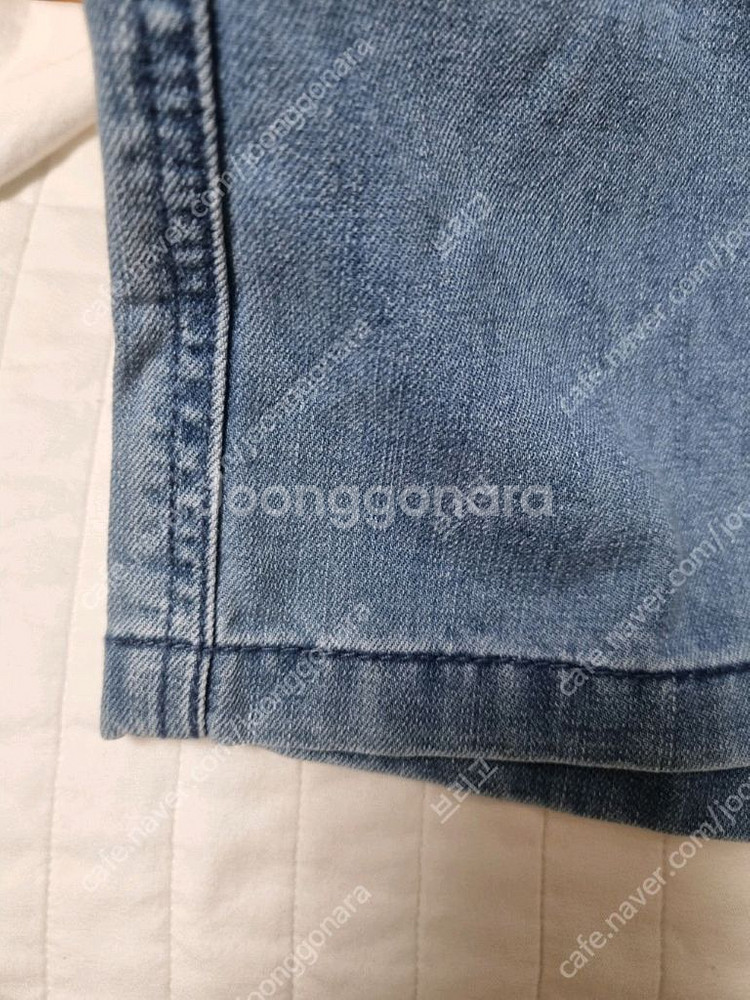 자주 티셔츠 청반바지--12