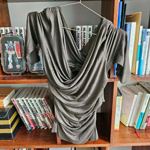 비비안웨스트우드 드레이핑 셔링 반팔 니트 55 새상품