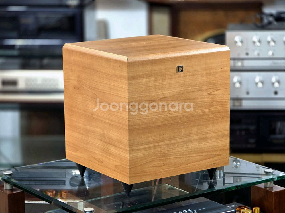 영국 kef 사의 고급형 액티브 서브우퍼--0