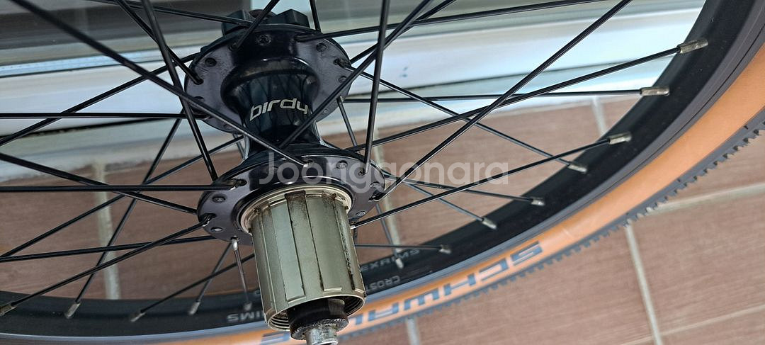뉴버디 GT 18인치 휠셋 + 빌리봉커스타이어 세트--4
