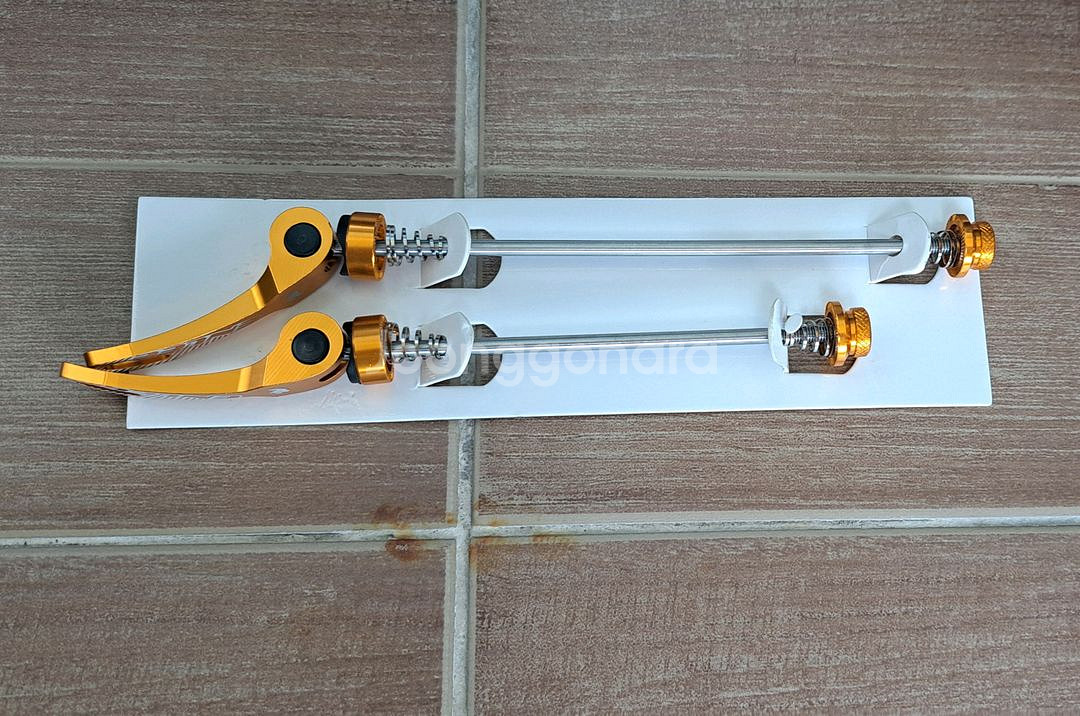 뉴버디 GT 18인치 휠셋 + 빌리봉커스타이어 세트--6